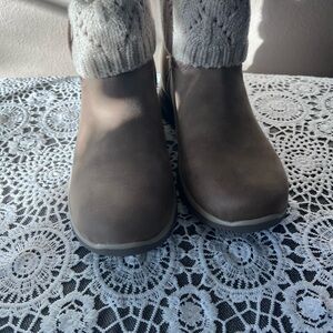 Skechers Brown Knit Cuff Boots